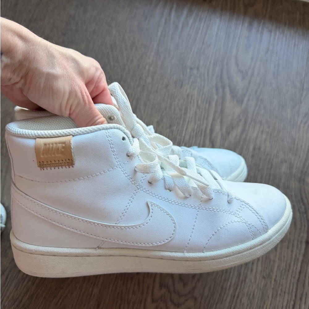 Nike Court Royale 2 all white Mid sneaker